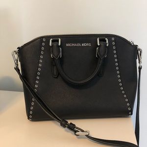 Black Medium size Michael Kors Purse